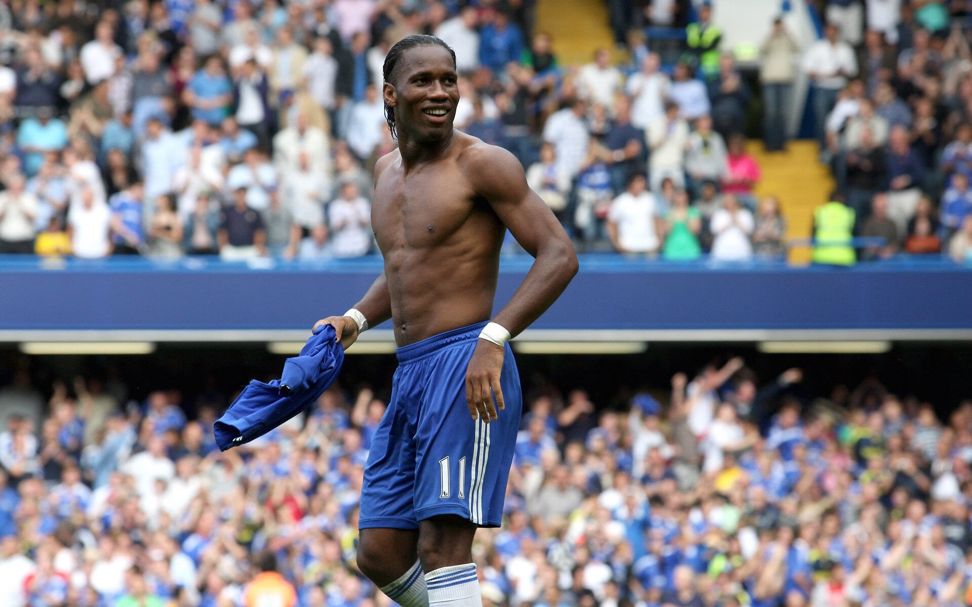 中国九游体育-史上最年轻的“冠军射手”亮相，未来走向巅峰，最年轻的世界冠军是谁